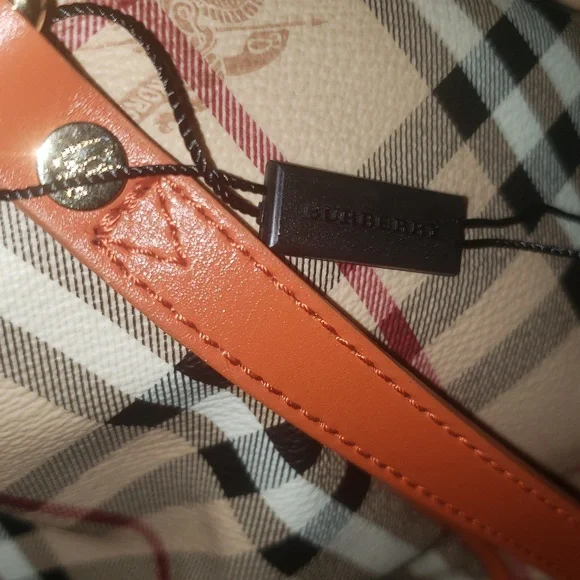 Burberry Haymarket Canterbury Tote - Picture 9 of 16